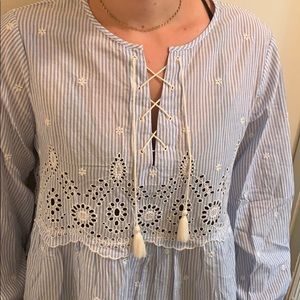 GAP eyelet summer shirt